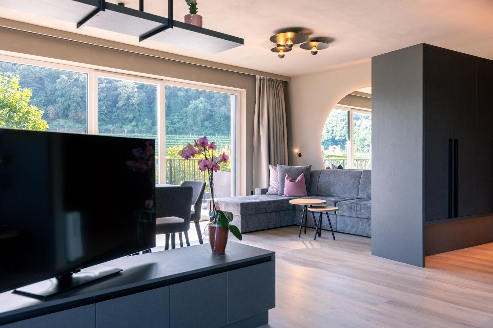 Belia Lofts - Adults Only - Apartments Appiano Sulla Strada Del Vino Εξωτερικό φωτογραφία